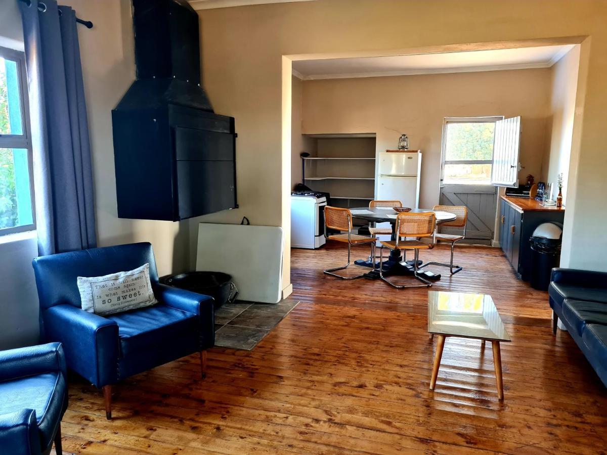 Die Blouhuis Farmhouse Retreat With A Hot Tub Cloeteskraal Kültér fotó