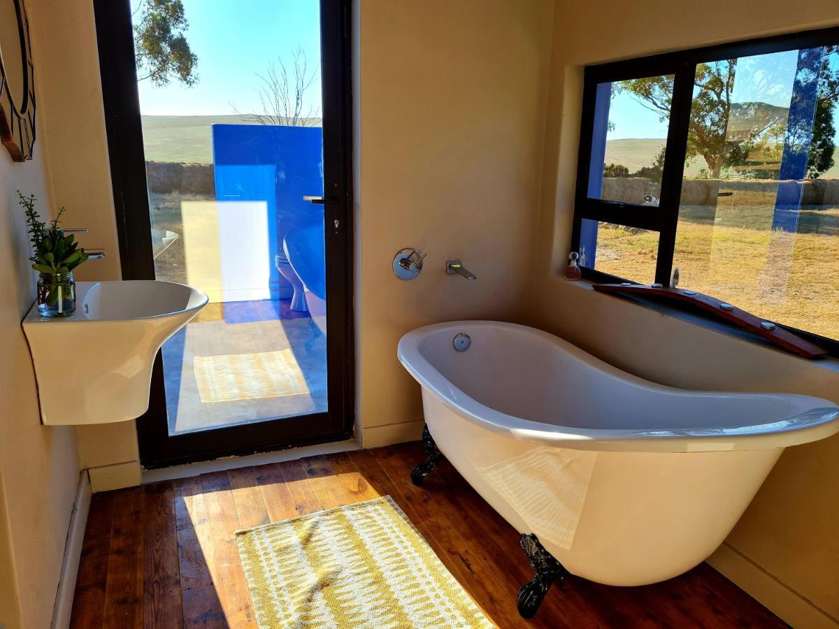 Die Blouhuis Farmhouse Retreat With A Hot Tub Cloeteskraal Kültér fotó